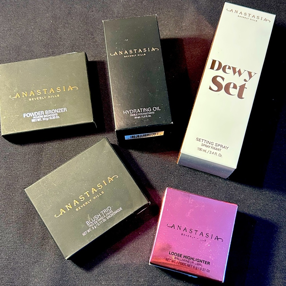 Anastasia Beverly Hills Makeup Bundle 💄